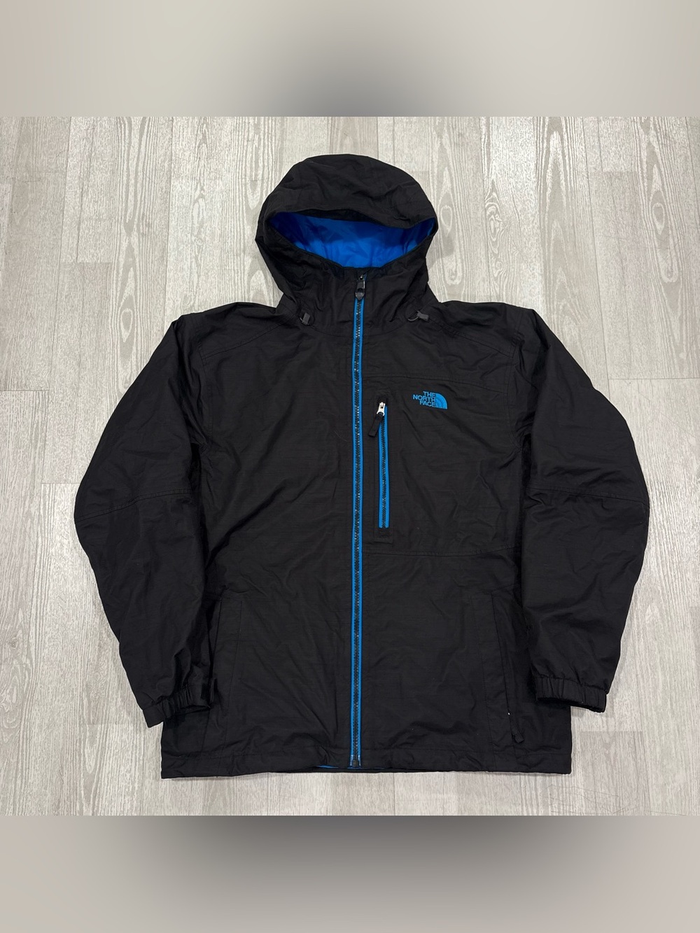 The North Face Black & Blue Men’s Waterproof Hooded Winter Jacket Size M